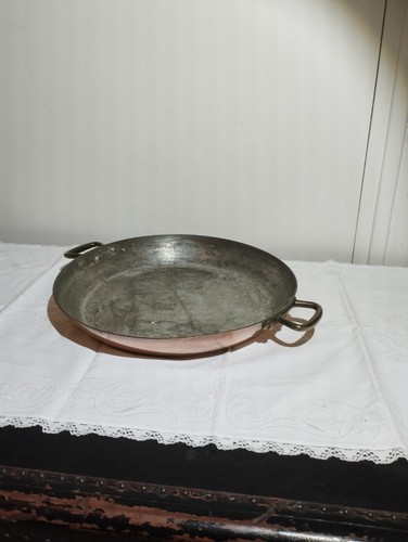 Ancien plat à - ancien, paëlla